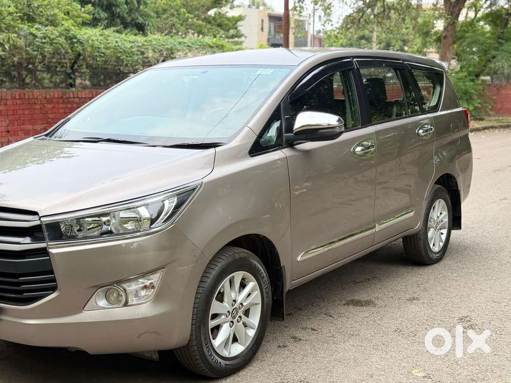 Toyota Innova Crysta 2.4 G Mt, 2018, Diesel