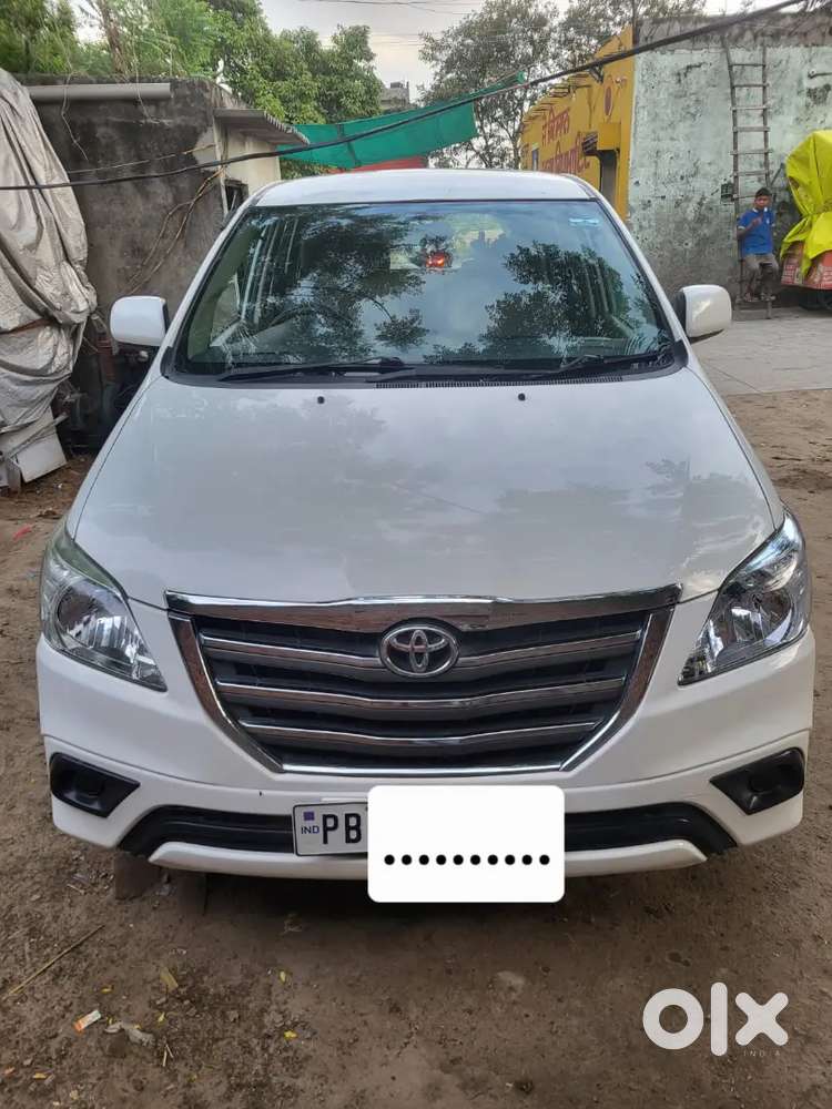 Toyota Innova 2015 Diesel Well Maintained