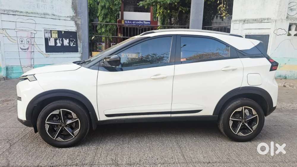 Tata Nexon Creative 1.2 Revotron Petrol 6 Amt Dt, 2023, Petrol