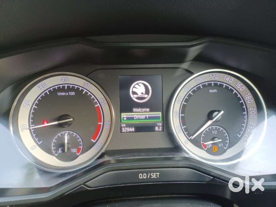 Skoda Superb Lk 1.8 Tsi At, 2019, Petrol
