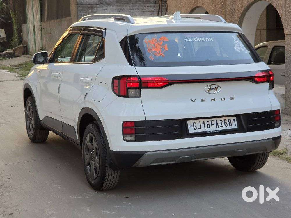 Hyundai Venue 1.2 S (o), 2025, Cng & Hybrids