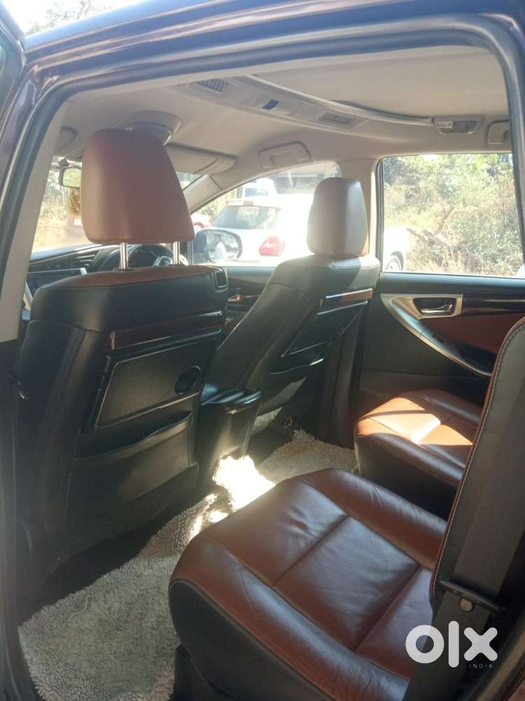 Toyota Innova Crysta 2.8z Automatic, 2016, Diesel