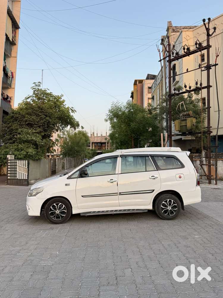 Toyota Innova 2.5 Gx (diesel) 7 Seater Bs Iv, 2013, Diesel