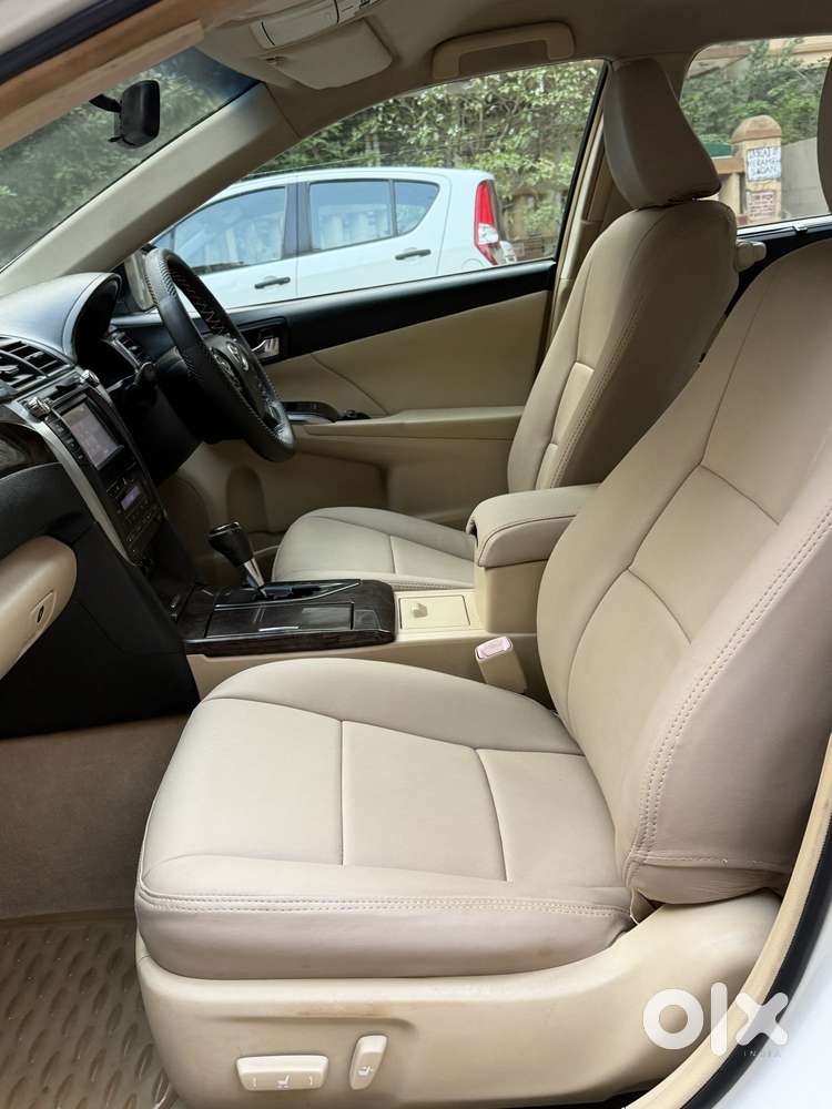 Toyota Camry [ ] 2.5 L At, 2016, Petrol