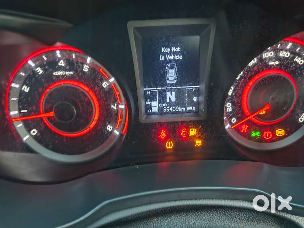 Mahindra Xuv300 W8 Option, 2021, Petrol