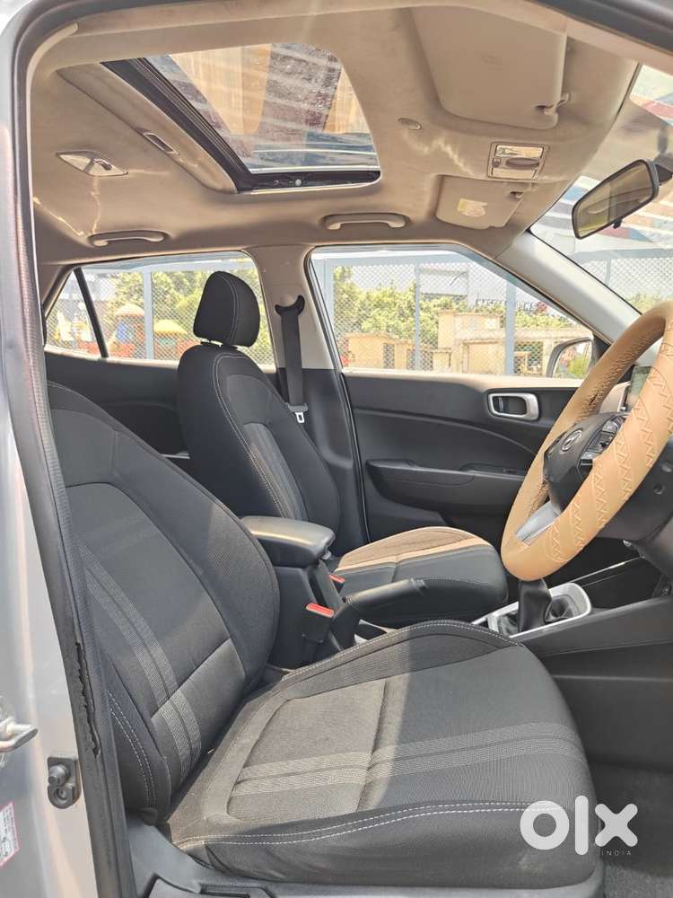 Hyundai Venue S Turbo, 2021, Petrol