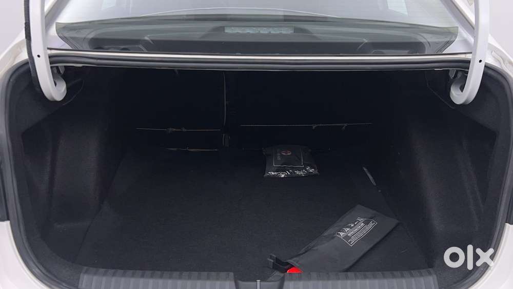 Volkswagen Virtus Highline Plus 1.0 Tsi At, 2023, Petrol