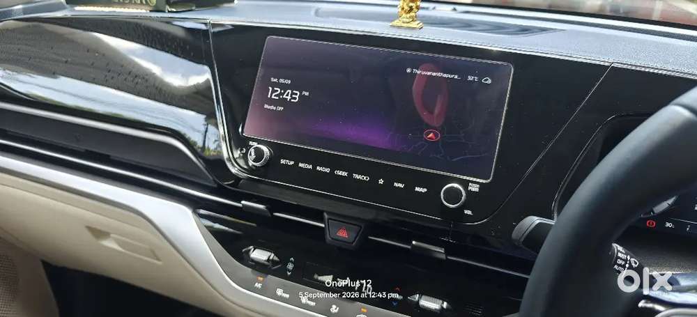 Kia Carens 1.5 Luxury Plus 2024