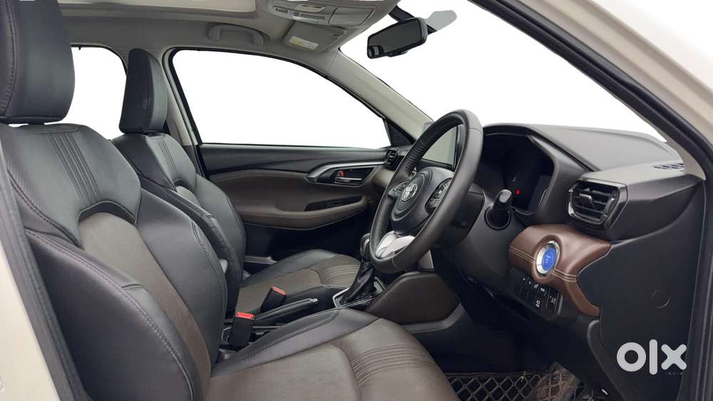 Toyota Urban Cruiser Hyryder 1.5 V Hybrid, 2024, Petrol