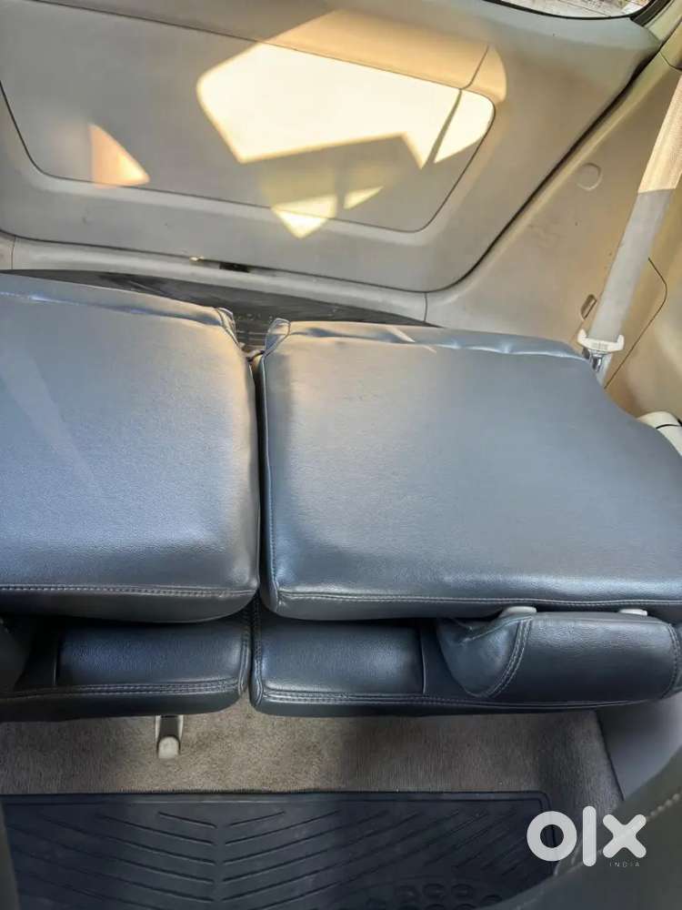 Toyota Innova 2010 Diesel 2nd Owner