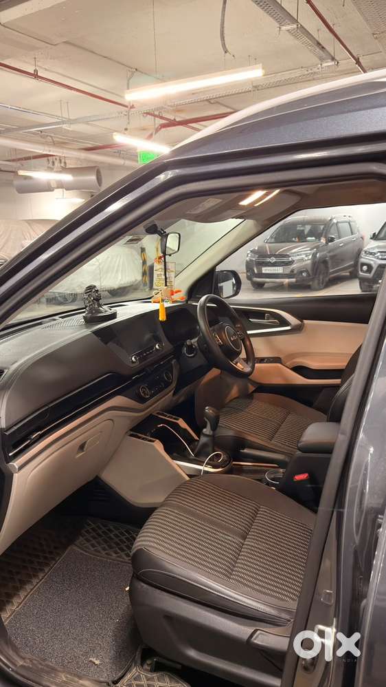 Kia Carens Petrol Manual 2023