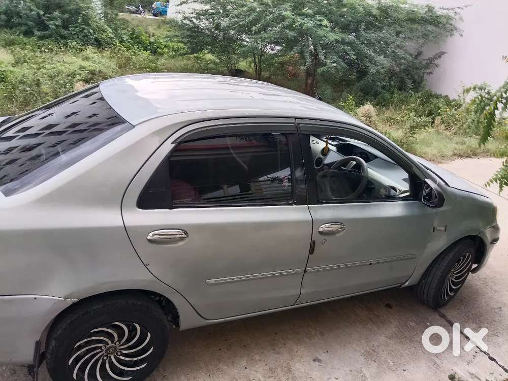 Toyota Etios Xclusive 2013