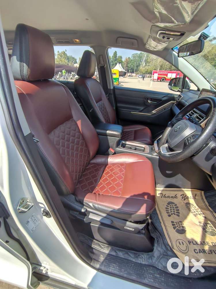 Maruti Suzuki Invicto Zeta Plus 8str, 2022, Petrol