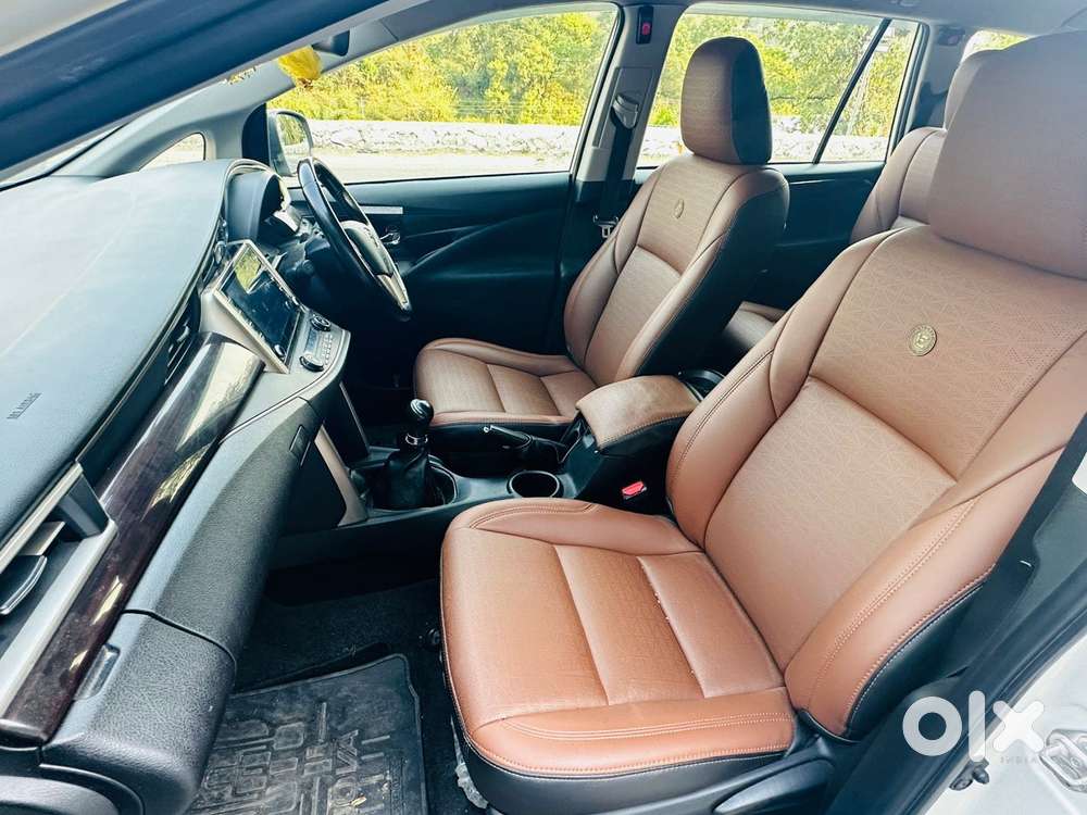 Toyota Innova Crysta [2020-ongoing] 2.4 Vx 8 Str, 2024, Diesel