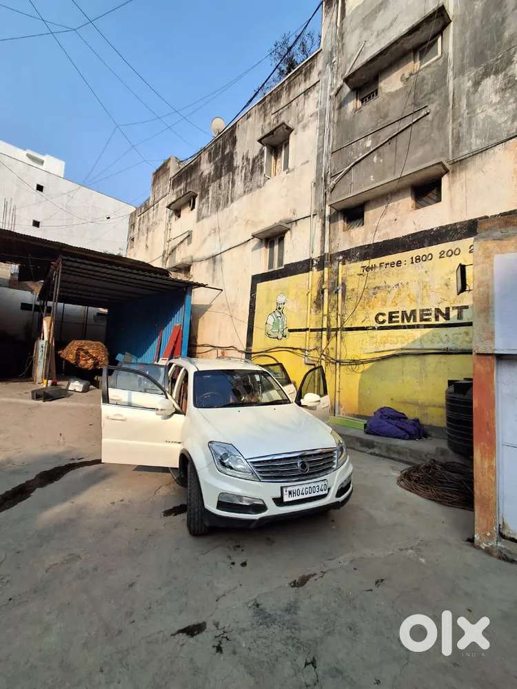 Mahindra Rexton 2013