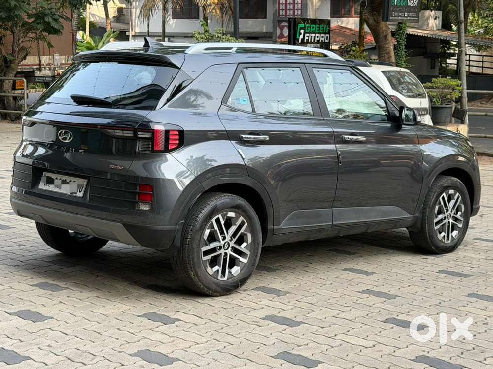 Hyundai Venue 1.0 Sx (o) Turbo Dct, 2024, Petrol