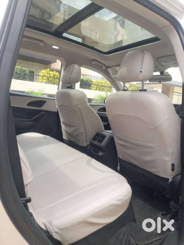 Mahindra Xuv700 2.2 Ax 5 Diesel Mt Str, 2022, Diesel