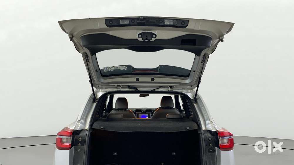 Nissan Magnite 1.0 Xv, 2022, Petrol