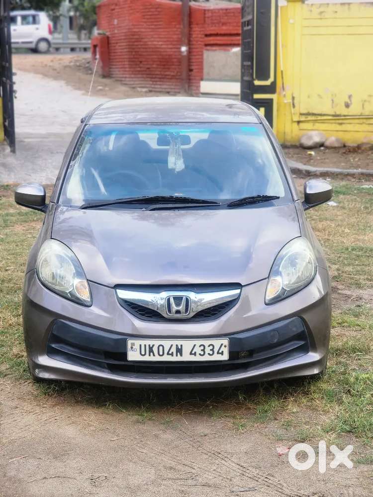 Honda Brio 2012 Petrol Well Maintained