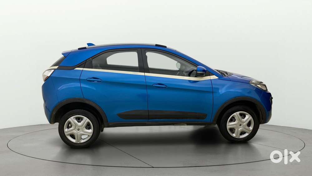 Tata Nexon 1.2 Revotron Xt, 2018, Petrol