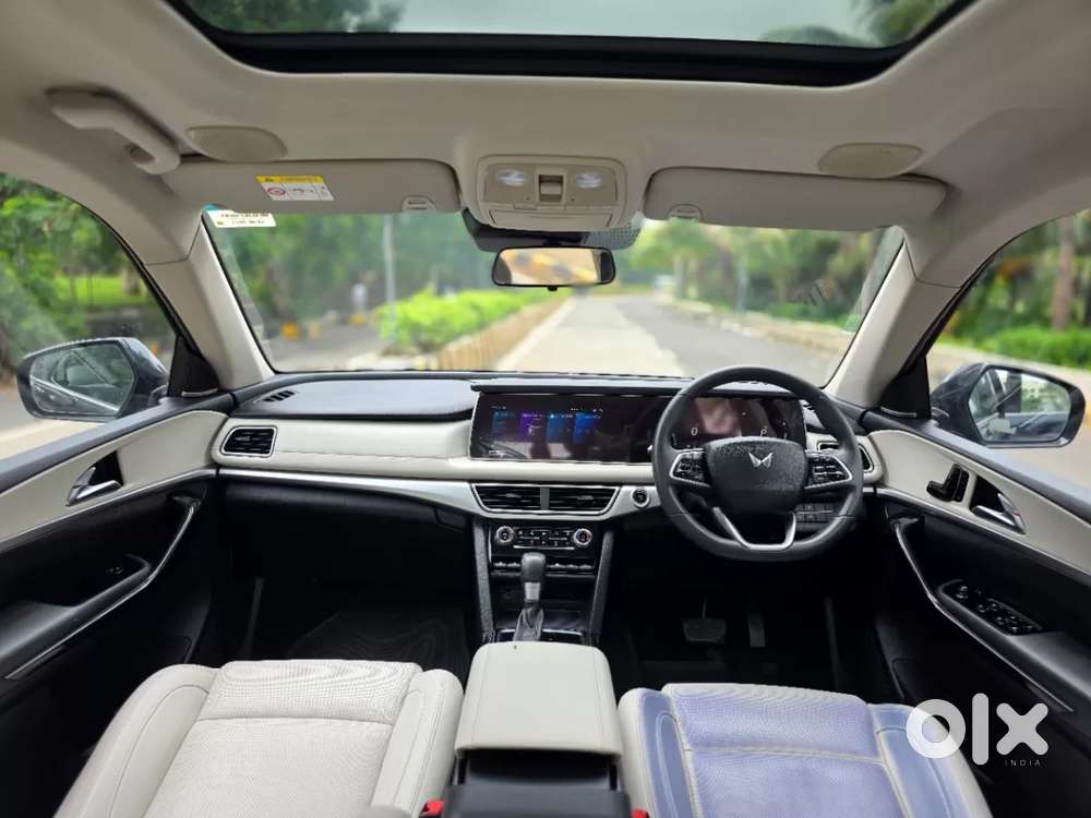 Mahindra Xuv700 2.2 Ax 7 Diesel At Luxury Pack Str, 2023, Diesel