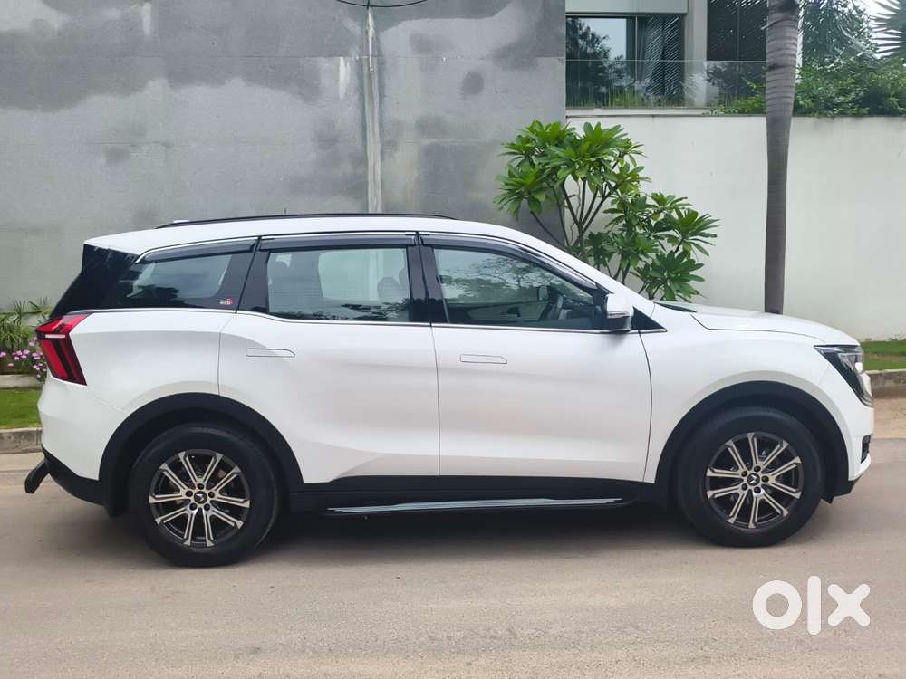 Mahindra Xuv700 2.2 Ax 7 Diesel At Str, 2023, Diesel