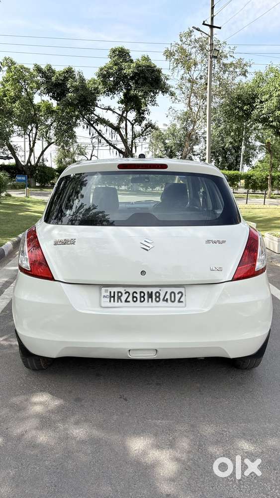 Maruti Suzuki Swift Lxi Optional-o, 2011, Petrol