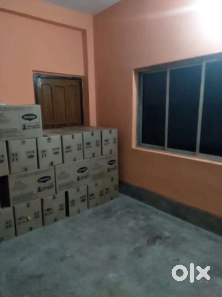 GROUND FLOOR 1 BHK BIG SIZE RENT BESIDE E.M BYPASS NEAR BAGHAJATIN RAI