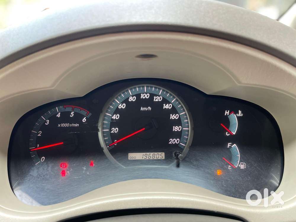 Toyota Innova Crysta 2.4 V, 2013, Diesel