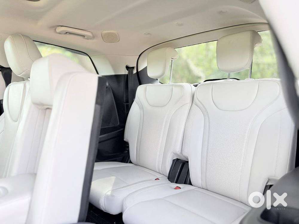Mahindra Xuv700 2.2 Ax 7 Diesel At Luxury Pack Str, 2022, Diesel