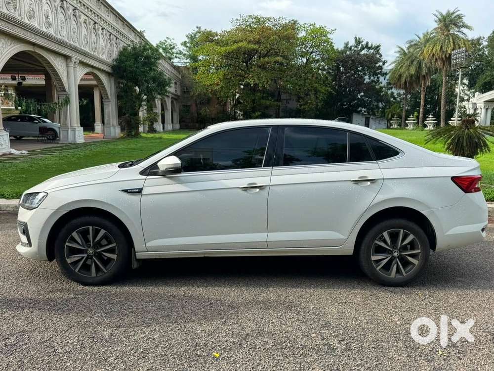 Skoda Slavia Style 1.0l Tsi At, 2022, Petrol