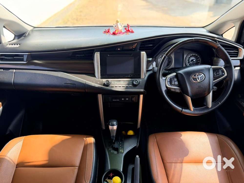 Toyota Innova Crysta 2.8z Automatic, 2016, Diesel