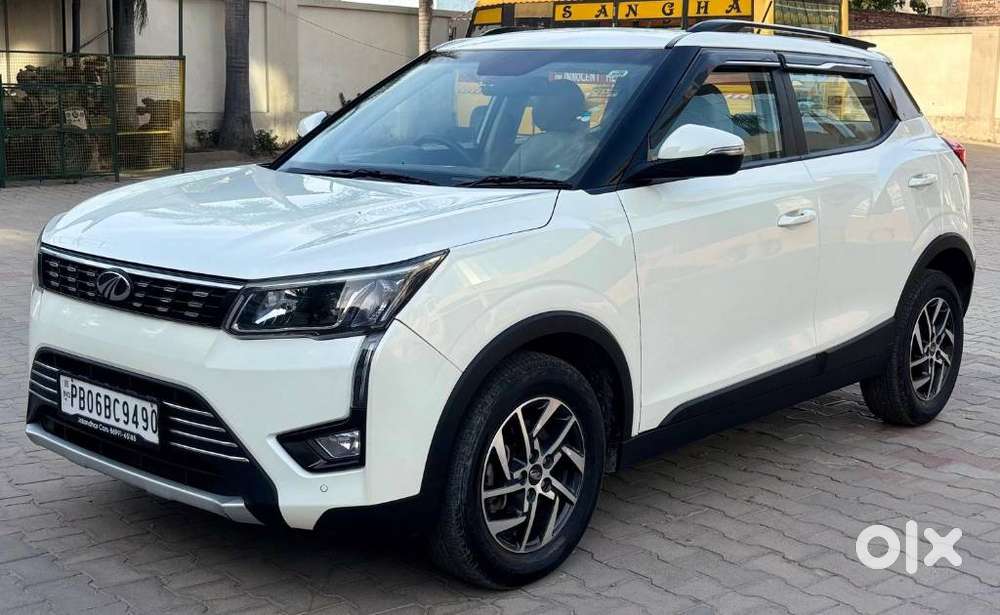 Mahindra Xuv300, 2022, Petrol