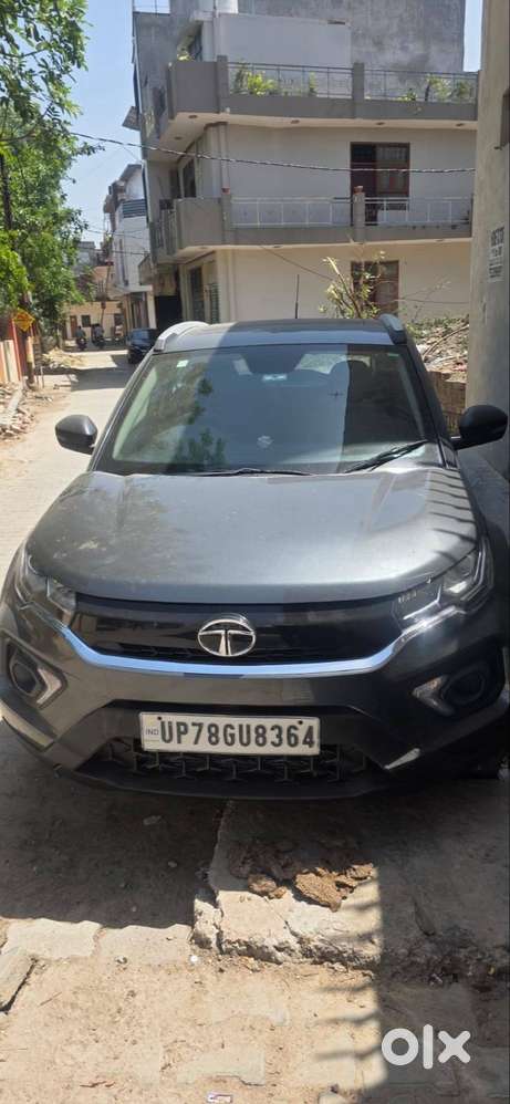Tata Nexon Xms Petrol With Sunroof In Very Good Condition
