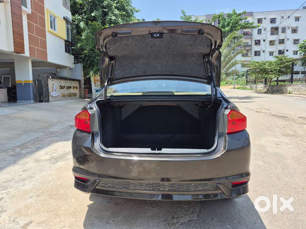 Honda City I-vtec V, 2017, Petrol