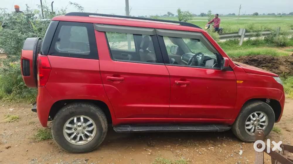 Mahindra Tuv 300 2016