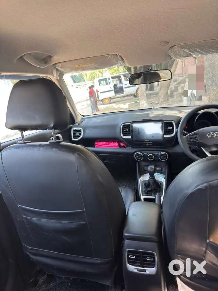 Hyundai Venue 2023 Petrol Well Maintained
