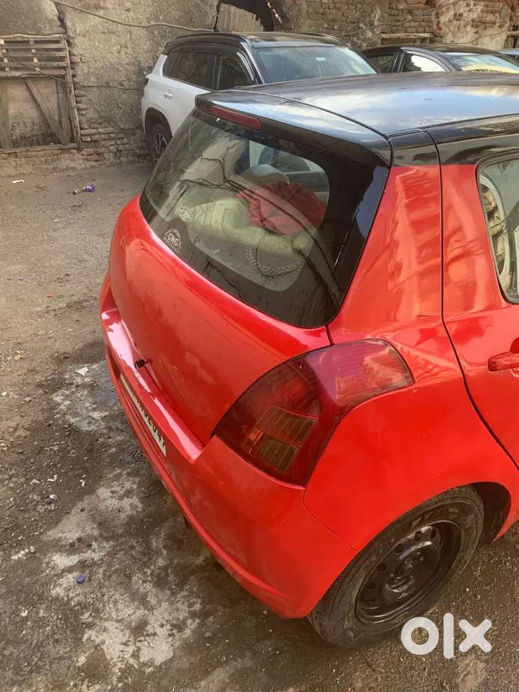 Maruti Suzuki Swift 2007 Cng & Hybrids 110000 Km Driven