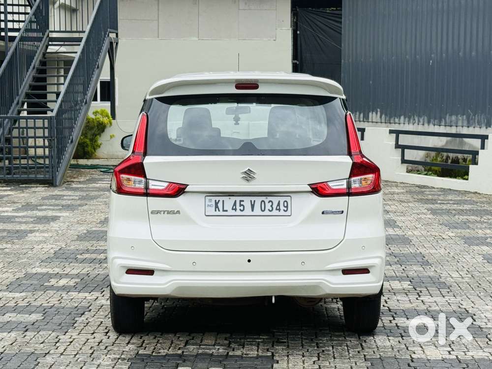Maruti Suzuki Ertiga Vxi At Petrol, 2021, Petrol