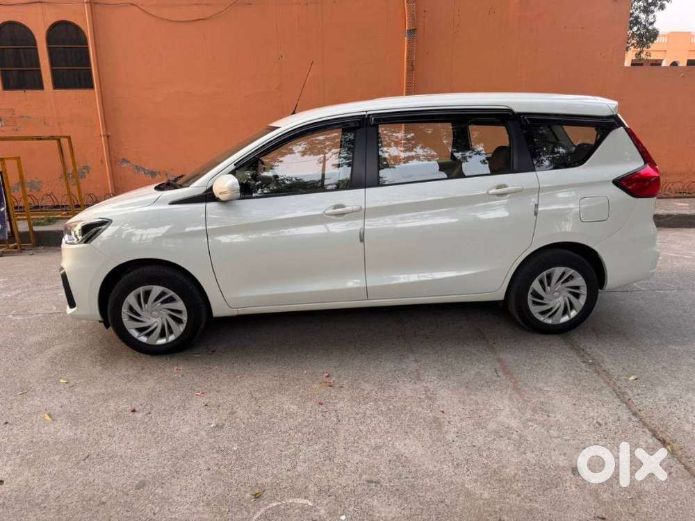 Maruti Suzuki Ertiga 1.5 Vxi, 2025, Petrol