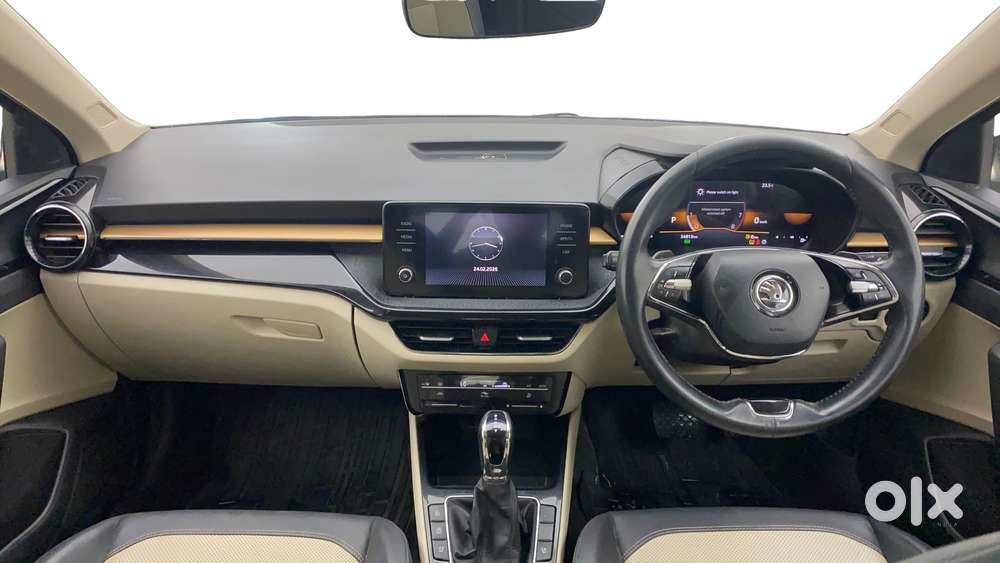 Skoda Slavia 1.0 Tsi Style At, 2023, Petrol