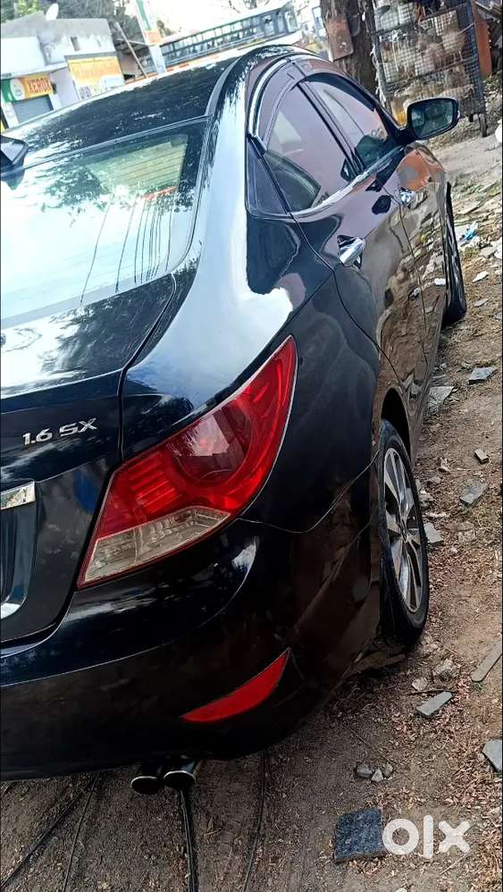Verna Fludic Diesel Black Excellent Condition 1.6 Crdi