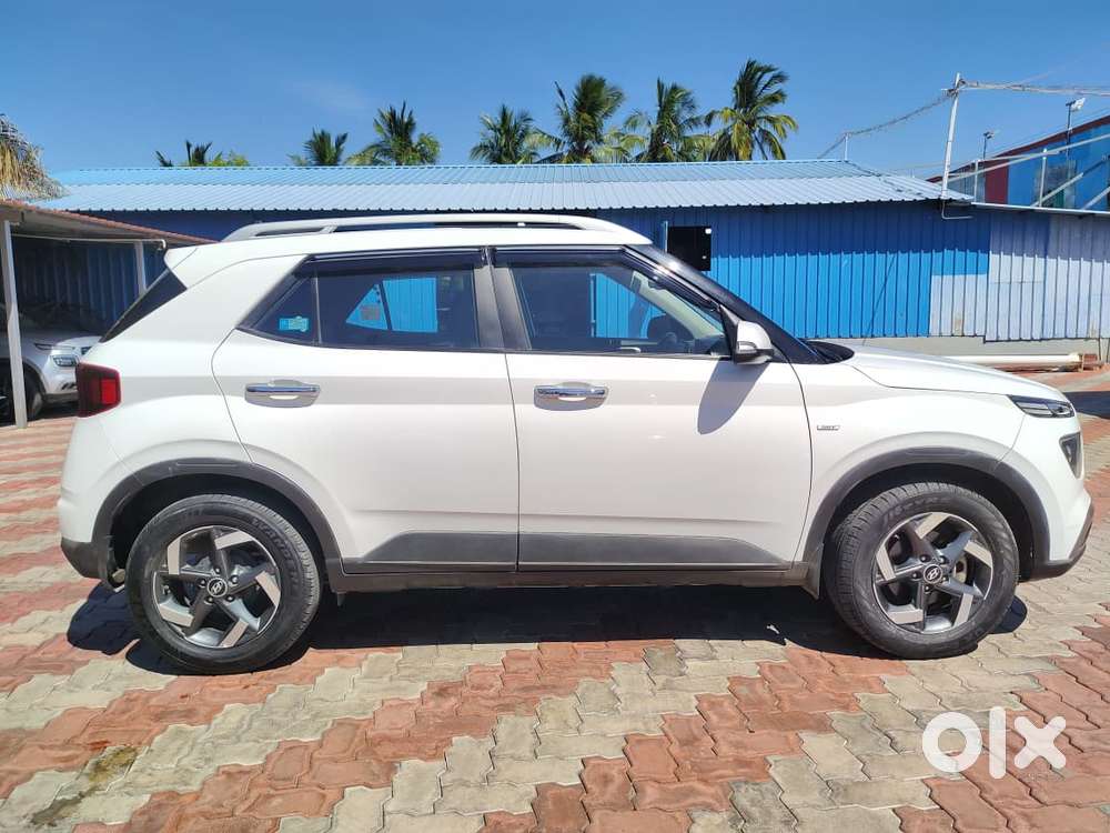 Hyundai Venue, 2021, Petrol