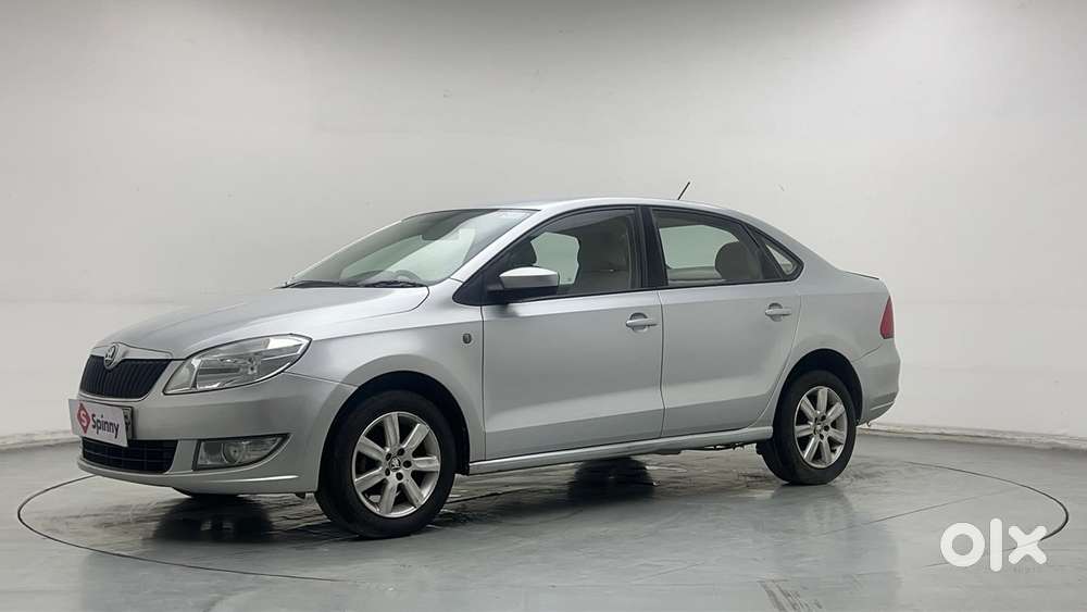 Skoda Rapid 1.6 Mpi Ambition, 2014, Petrol