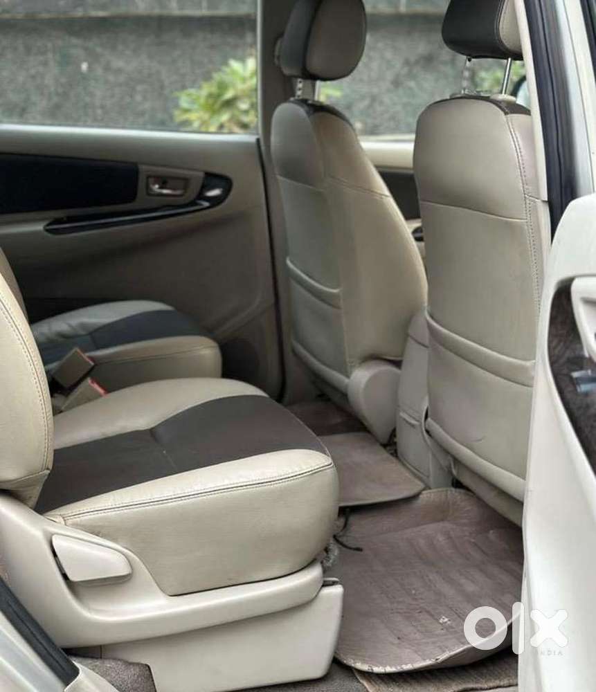 Toyota Innova 2015 Diesel 96328 Km Driven