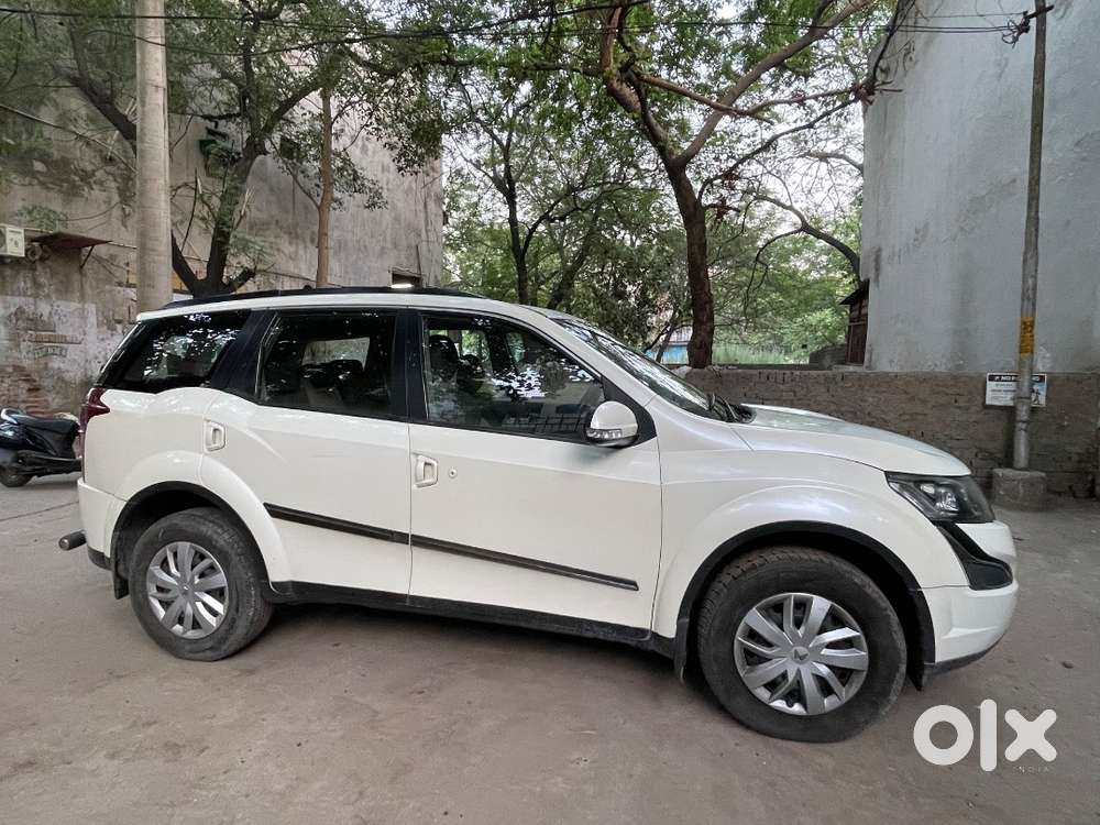 Xuv500 W6 Diesel 2016  1st Owner  Manual  Good Condition