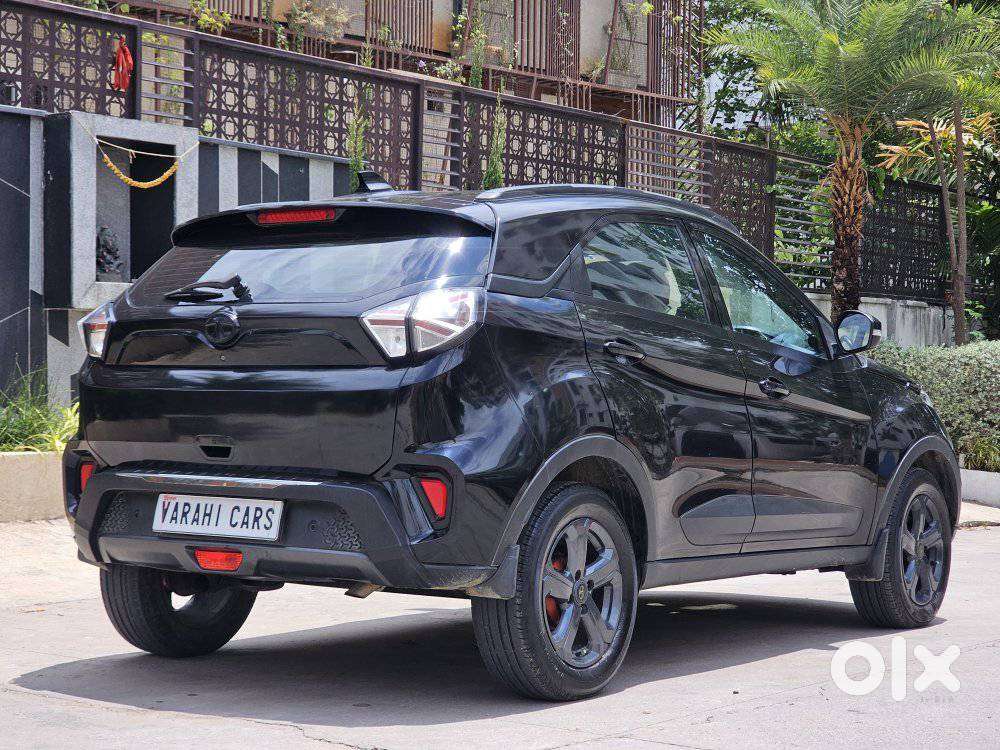 Tata Nexon 1.5 Revotorq Xza Plus Dual Tone Roof (o) Amt, 2022, Diese..