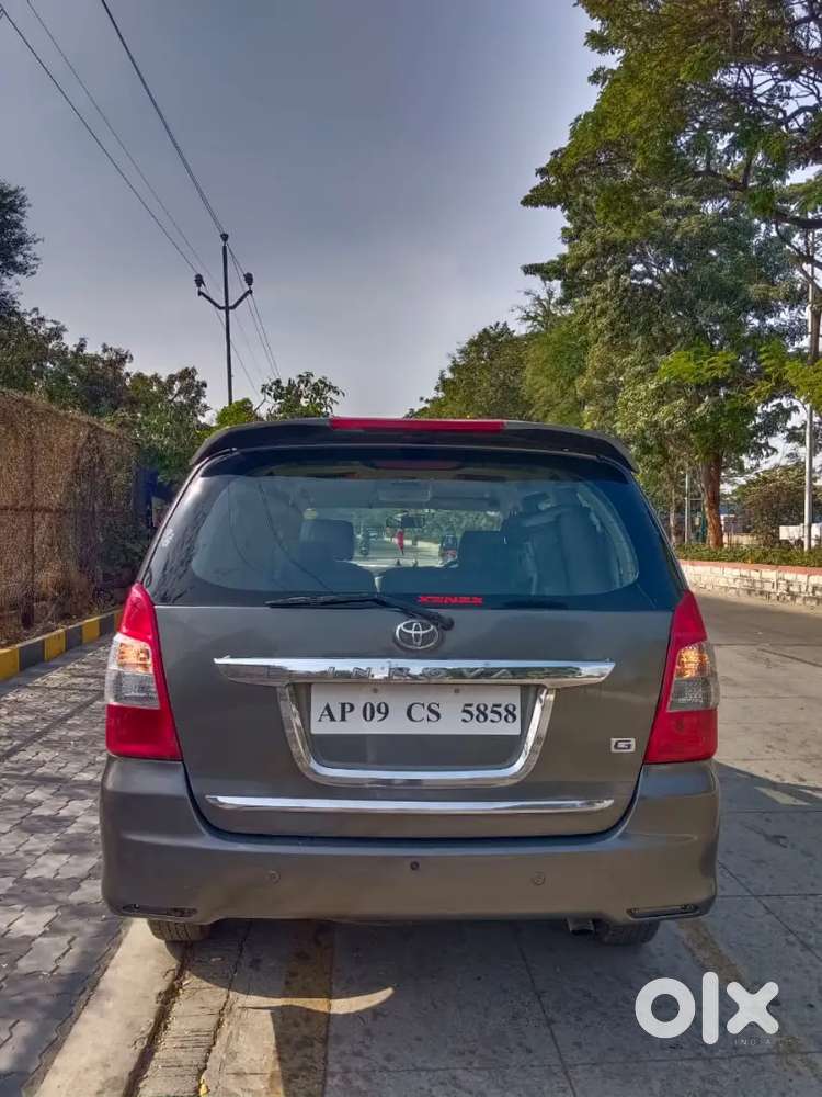 Toyota Innova 2013 Diesel 150000 Km Driven