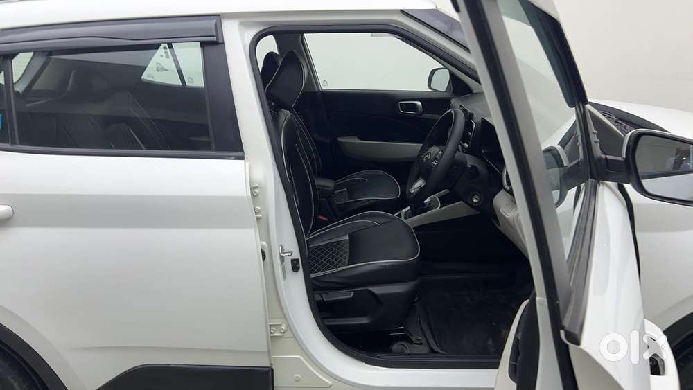 Hyundai Venue 1.2 S (o), 2022, Petrol
