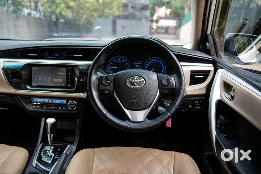 Toyota Corolla Altis G At, 2015, Petrol